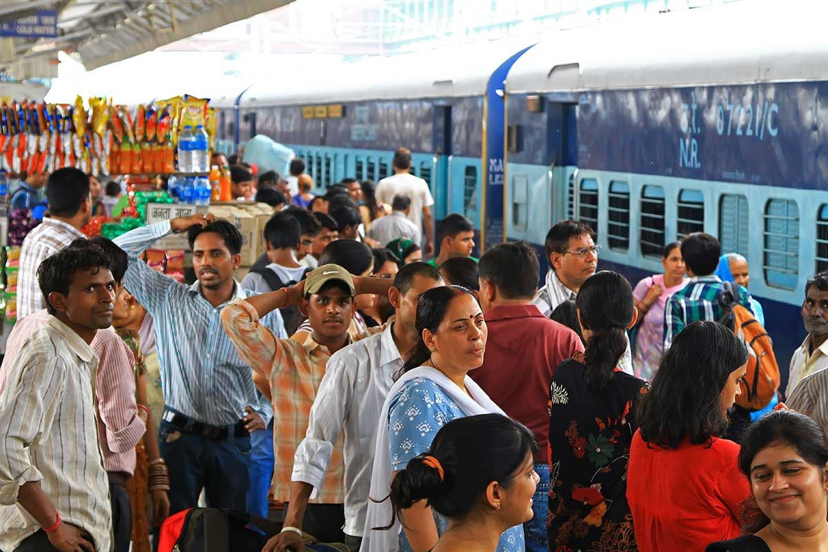 corwded-train-station-new-delhi-india