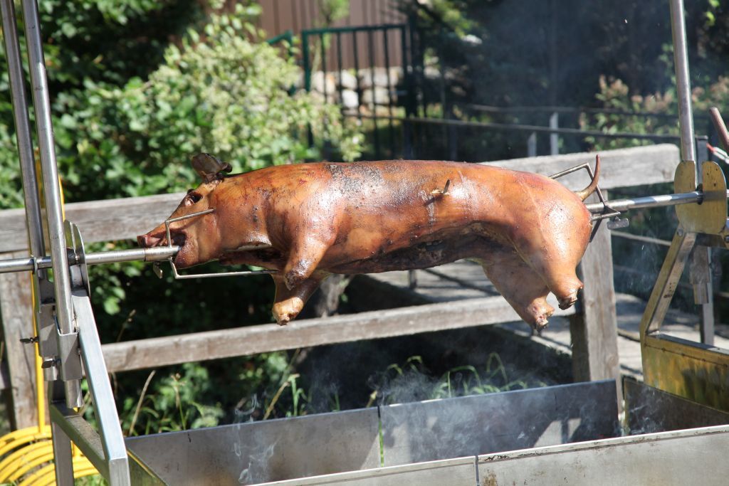 A fleamarket without a sucking-pig is not a fleamarket in Austria.